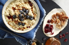 images/easyblog_shared/Recipes/b2ap3_thumbnail_steamed-steel-cut-oats-w-berries-nuts-and-maple-syrup.jpg